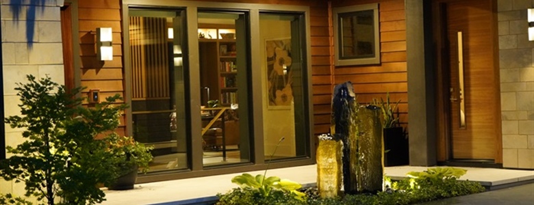 Highlighting Architectural Features with Lights: Techniques and Strategies