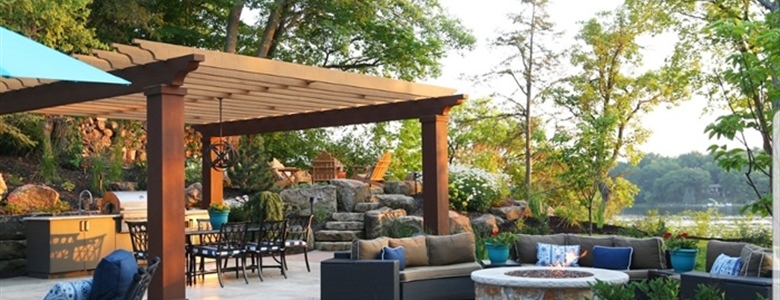 Lanais: Tropical Vibes for Your Backyard