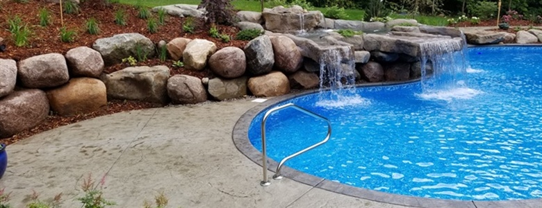 Upgrading Your Vinyl Pool: Transformative Features to Consider