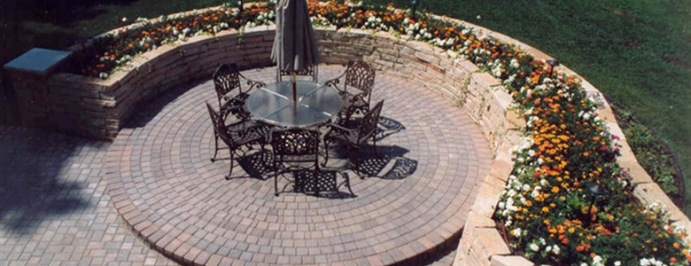 Innovative Hardscaping Ideas for Small Yards