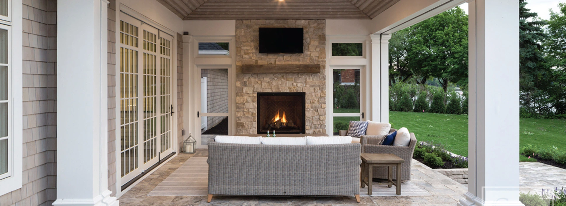 Outdoor Living Room With Fireplace & TV