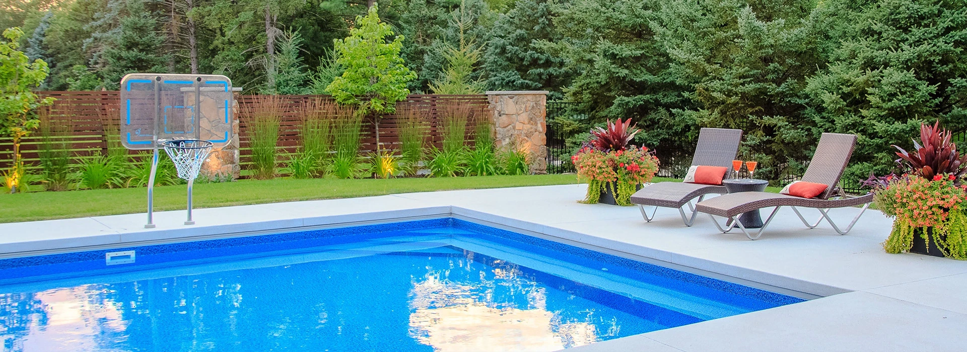 Square In-Ground Vinyl Pool With Built-in Pool Hoop